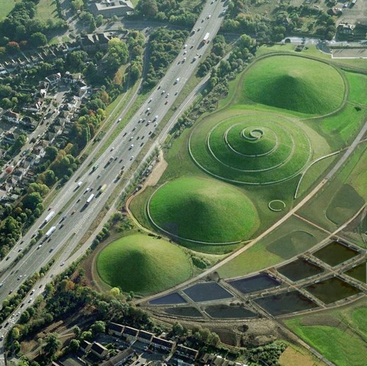 Northala Fields (London) created by artist Peter FINK and landscape architect Igor MARKO